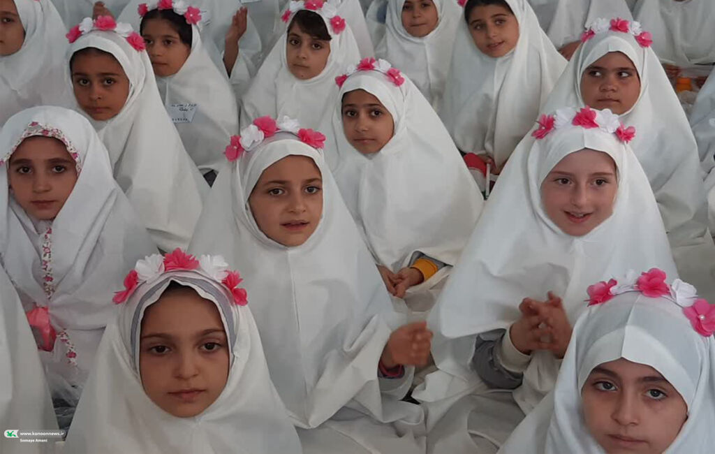 سومین دوره جشن بزرگ پیک عبادت (روزهاولیها)  در منطقه نایسر از حومه شهر سنندج