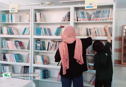 استقبال اعضا کانون استان بوشهر از طرح "۱۴کتاب، ۱۴ روز بهاری" به روایت تصویر