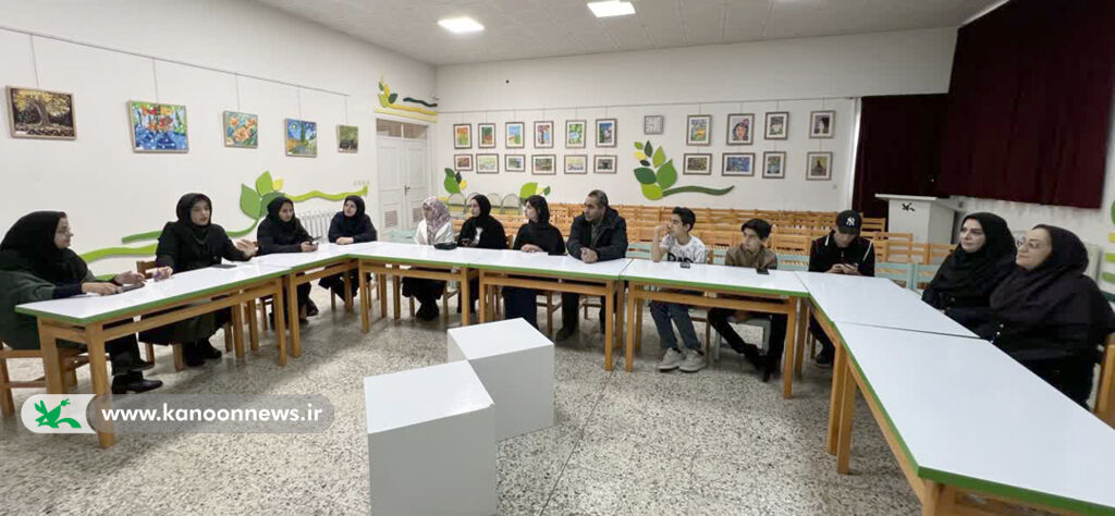 انجمن نویسندگان نوجوان یزد چهل و چهارمین نشست انجمن نویسندگان نوجوان آفرینش یزد برگزار شد