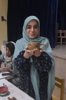 پیشواز نوروز با ساخت ماگهای دستساز در مرکز گلشهر