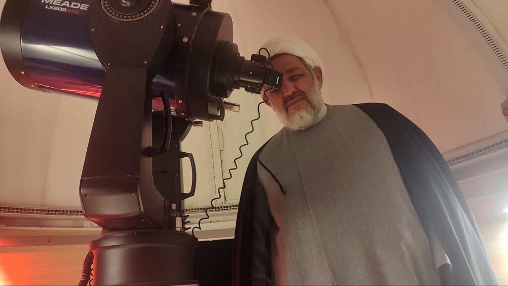 حضور حجت الاسلام مراد بیگی نماینده استان در خبرگان رهبری ومدیرحوزه علمیه ایلام در مرکز نجوم