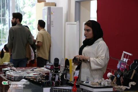حمایت از هنر ایرانی در سال جدید: نمایشگاه کتاب، صنایع دستی و محصولات فرهنگی درکانون مرکزیک شیراز برگزار شد