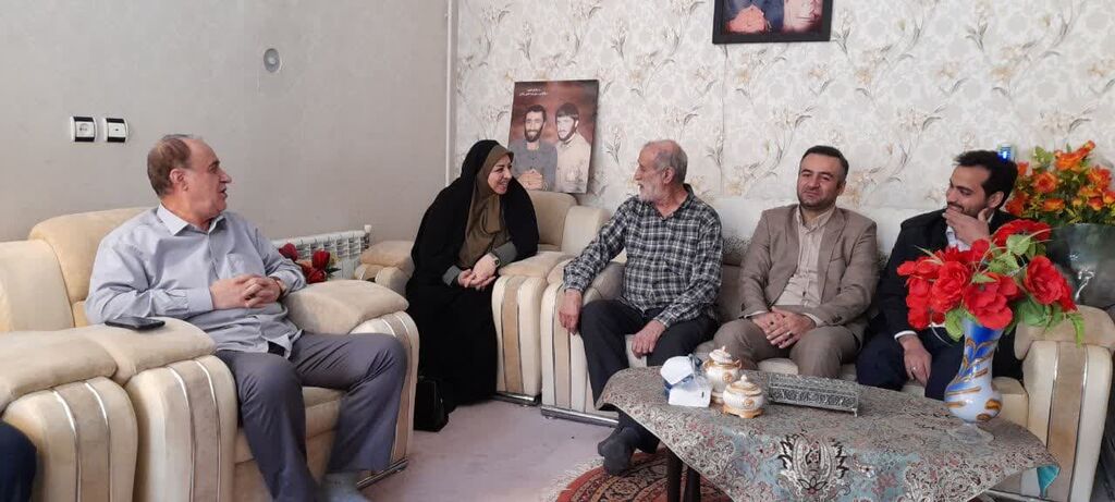 دیدار نوروزی مدیرکل کانون همدان در اولین روز کاری