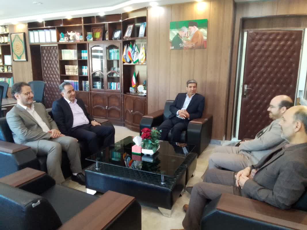 دیدار نوروزی مدیرکل کانون استان مرکزی با مدیرکل آموزش و پرورش