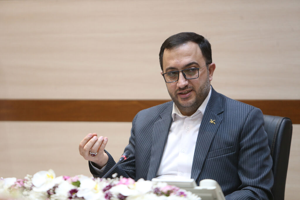 دیدار نوروزی مدیرعامل با کارکنان کانون پرورش فکری در سال 1404 کتابها دنیای خیال کودکان و نوجوانان را تا مرزهای بیانتها میبرند