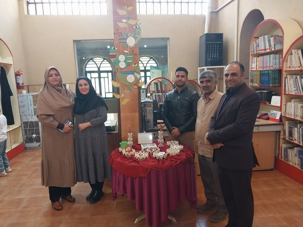 قصهگویی مدیرکل کانون کرمان برای کودکان و نوجوانان