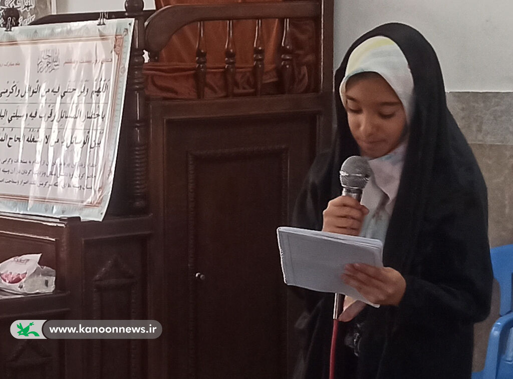 نافلهی شعر مقاومت در ابرکوه برگزار شد