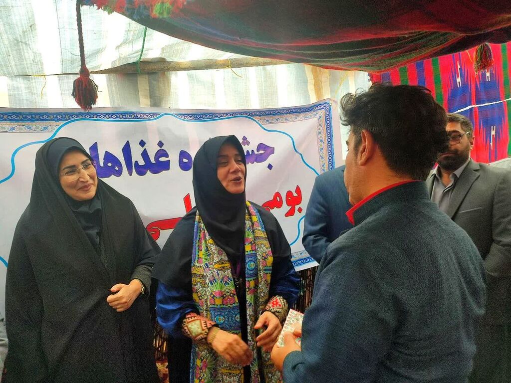 بازدید معاون صنایع دستی وزارت میراث فرهنگی، از مرکز روانسر