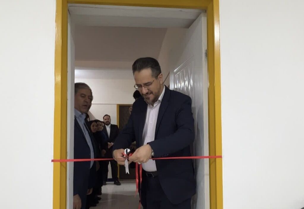 آیین بازگشایی سالن نشستهای ادارهکل کانون پرورش فکری استان کرمانشاه