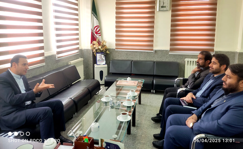 تعامل برای ارتقای دانش و فناوری نوجوانان عضو کانون لرستان