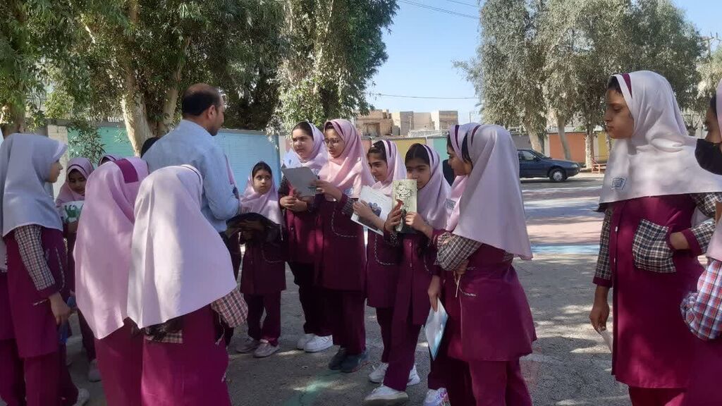 کتابخانههای سیار خوزستان؛ پُل فرهنگی به مناطق کمبرخوردار پس از نوروز ۱۴۰۴