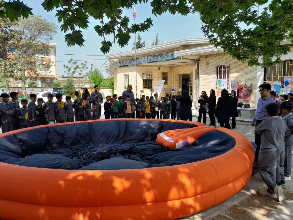 «حال خوش» دانشآموزان روستای هاشمآباد گرگان در اولین روزهای بهاری