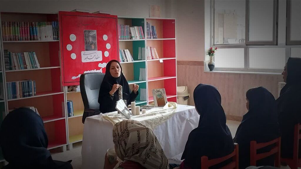 برگزاری برنامه ادبی عطارانه در کانون لالجین