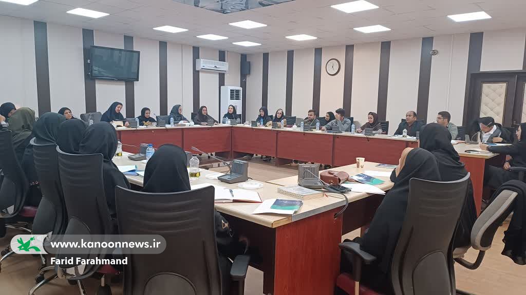 برگزاری سمینار آموزشی مربیان مراکز فرهنگیهنری کانون سیستان و بلوچستان با رویکرد مشارکتی