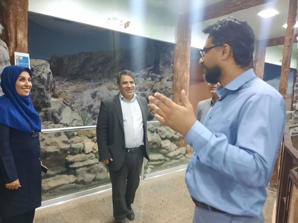 بازدید مدیرکل توسعه و عمران جزایر استانداری هرمزگان از مرکز علوم کانون پرورش فکری کودکان و نوجوانان استان
