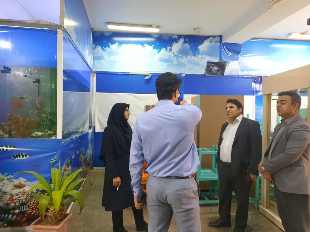 بازدید مدیرکل توسعه و عمران جزایر استانداری هرمزگان از مرکز علوم کانون پرورش فکری کودکان و نوجوانان استان