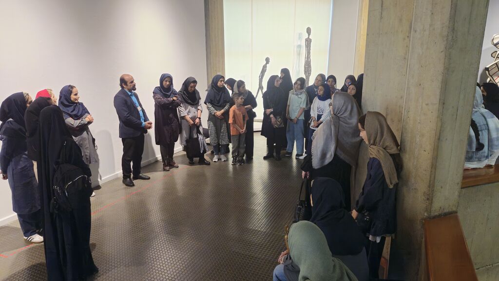 بازدید اعضای کانون استان تهران از آثار پیکاسو