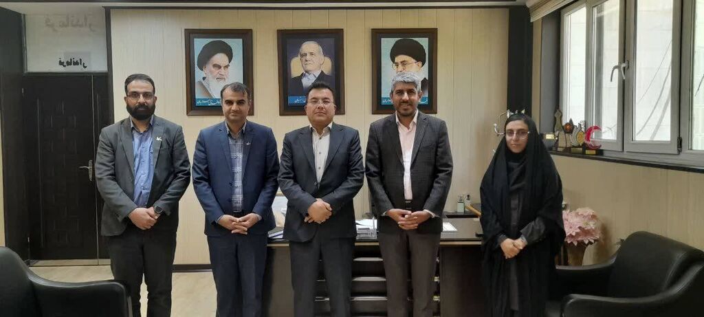 بازدید مدیرکل فارس از مرکز استهبان و دیدار با فرماندار