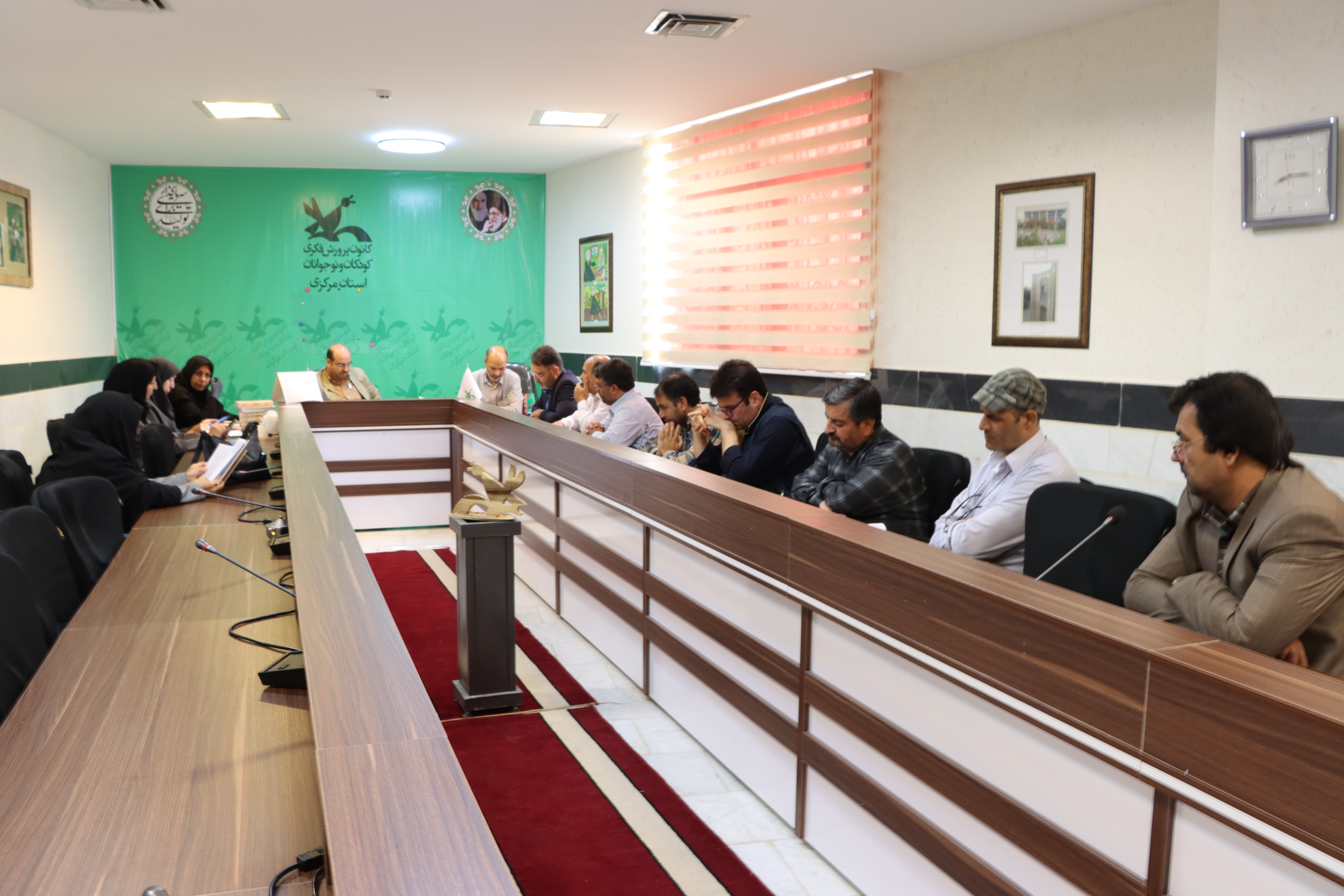 دومین نشست"نهج البلاغه خوانی" کارکنان کانون پرورش فکری استان مرکزی