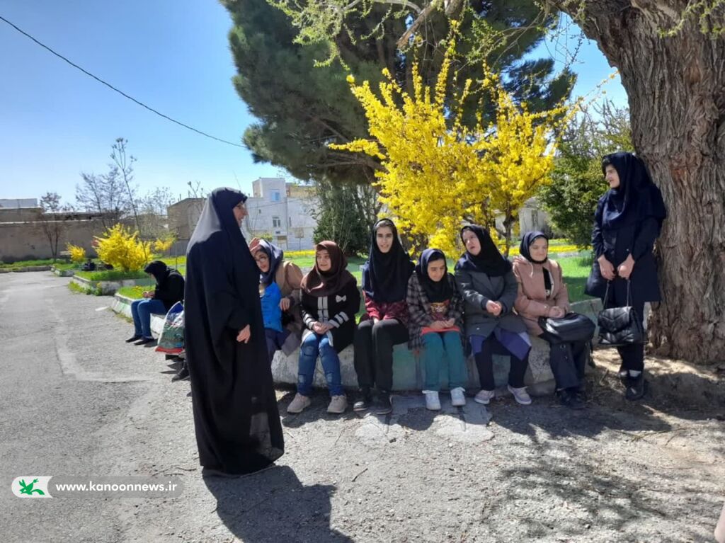 حضور اعضای توانبخشی باران از مرکز شماره یک کانون الیگودرز لرستان بازدید دانش آموزان توانبخشی باران از مرکز شماره یک کانون الیگودرز لرستان