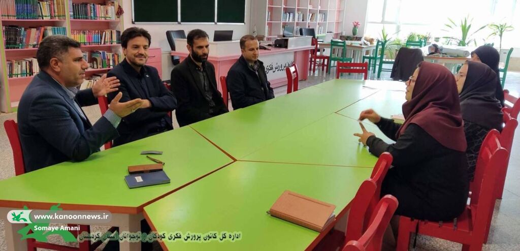 تقدیر از مربی فرهنگی کانون استان کردستان