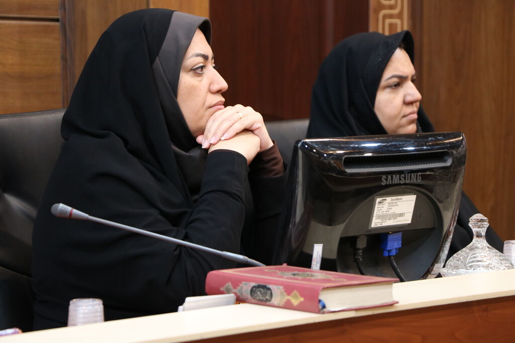 از توسعه مراکز کانون حمایت میکنیم