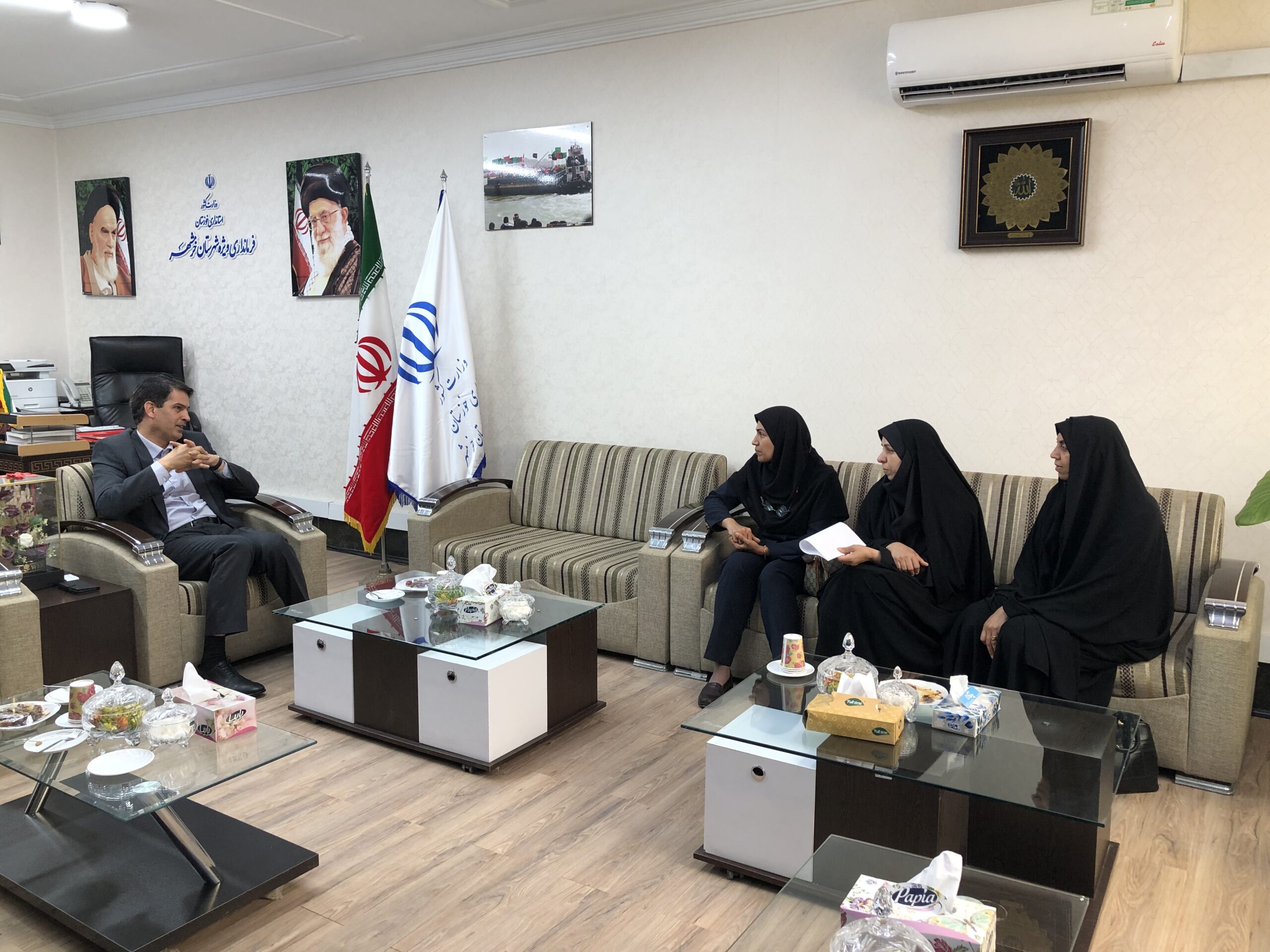 نشست توسعه فعالیتهای فرهنگی و هنری برای کودکان و نوجوانان خرمشهر