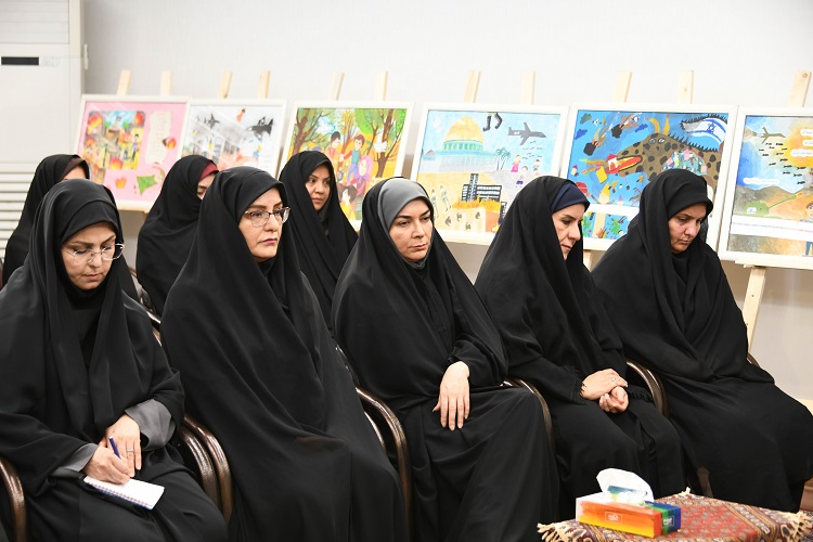 تفاوت بین کلام و عمل مانع از تربیت صحیح می شود