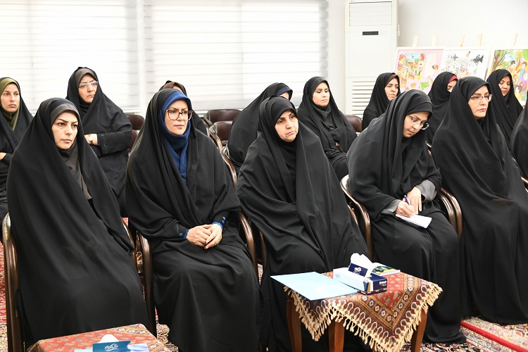 تفاوت بین کلام و عمل مانع از تربیت صحیح می شود