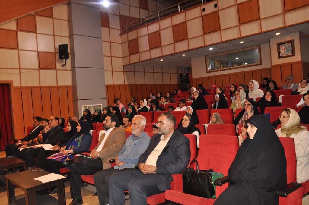 درخشش کانونیها در دومین جشنواره قصهگویی «هشتمین خورشید» در البرز