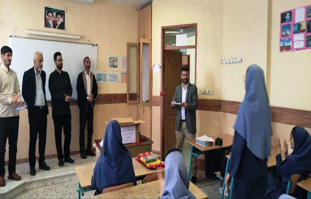 نخستین کتابخانه کانونی سال ۱۴۰۴ در مدرسه حسن منتظری توتکابن راهاندازیشد