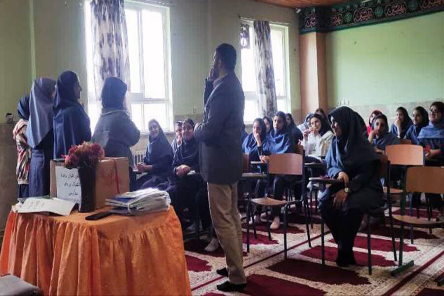 نخستین کتابخانه کانونی سال ۱۴۰۴ در مدرسه حسن منتظری توتکابن راهاندازیشد