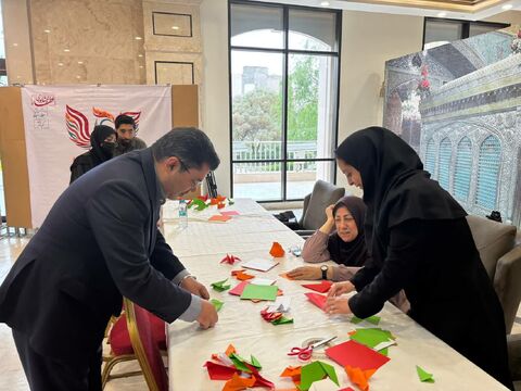 برپایی نمایشگاه آثار ادبی و هنری اعضا در مراسم بزرگداشت عطار