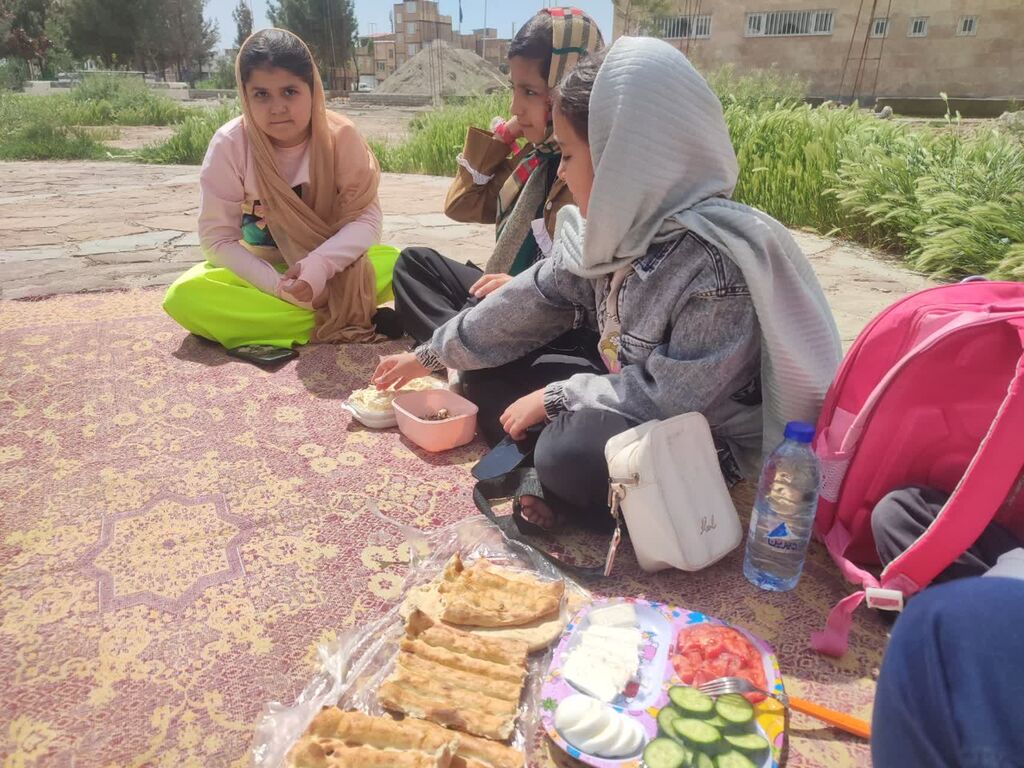 دومین پنجشنبه بهارانه مادر، فرزندی در مراکز کانون البرز برگزار شد