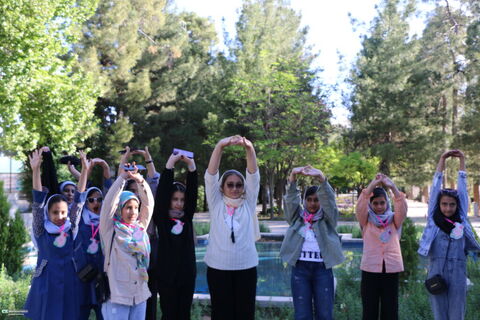 محمد خیاطزنجانی در جمع  کانونیاران فارس به سوالات آنها پاسخ داد