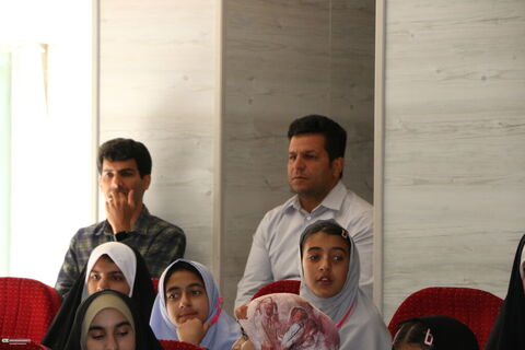 محمد خیاطزنجانی در جمع  کانونیاران فارس به سوالات آنها پاسخ داد