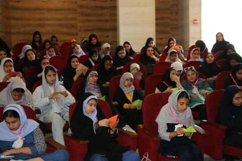 محمد خیاطزنجانی در جمع  کانونیاران فارس به سوالات آنها پاسخ داد