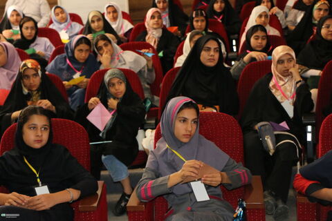 محمد خیاطزنجانی در جمع  کانونیاران فارس به سوالات آنها پاسخ داد