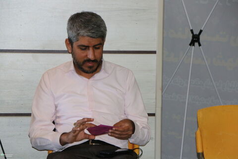 محمد خیاطزنجانی در جمع  کانونیاران فارس به سوالات آنها پاسخ داد