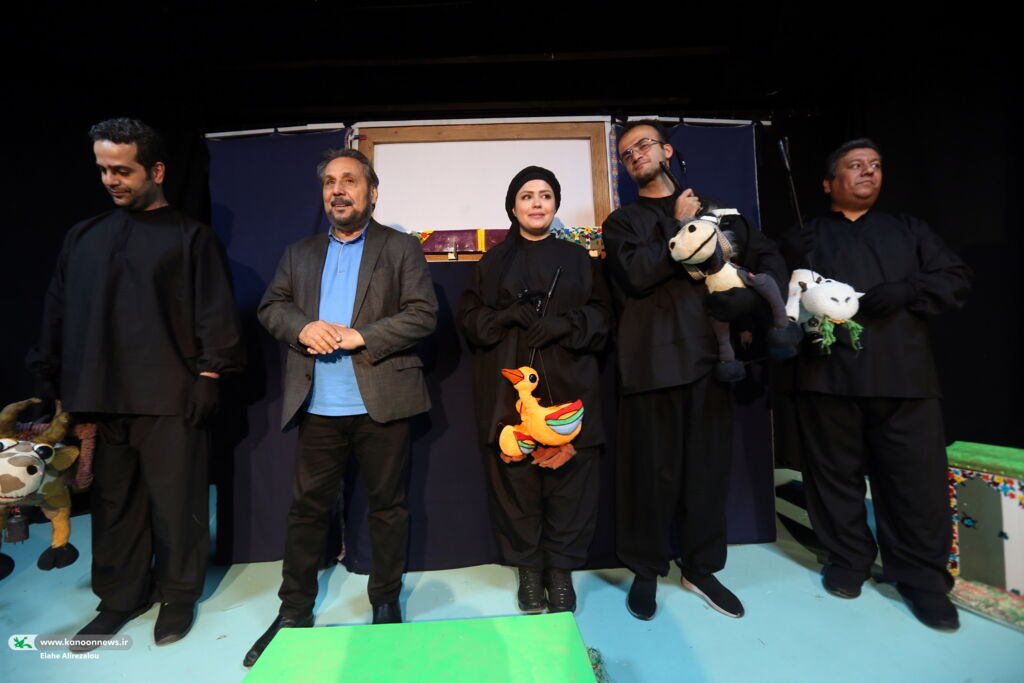 «جاده ارکها» به مرکز تئاتر کانون رسید