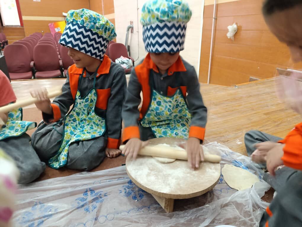 آموزش مهارتهای زندگی و مشاغل خانگی در مرکز فرهنگی هنری سی سخت