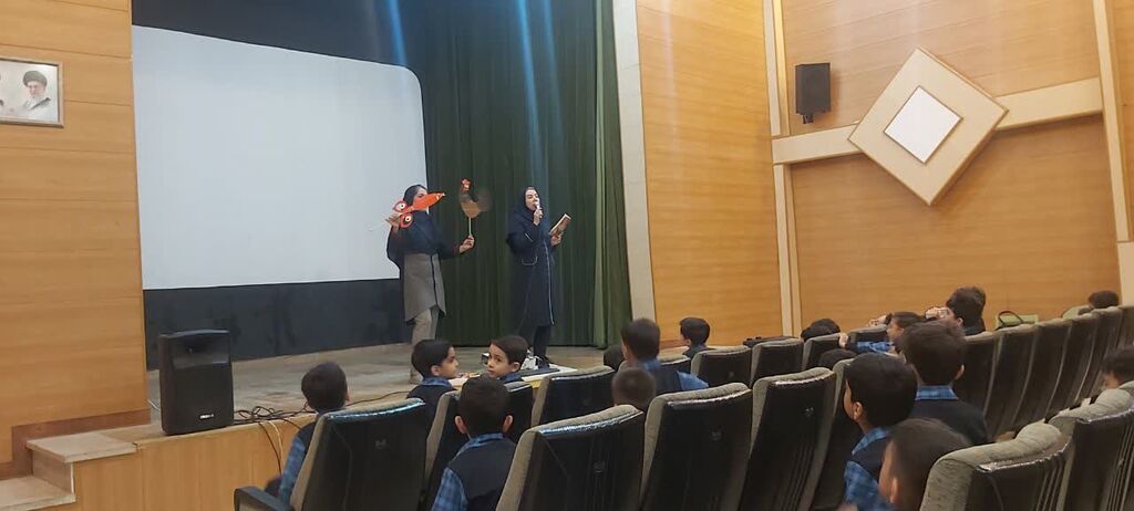 ادامهی ارتباط کانون البرز و مدارس در سال جدید