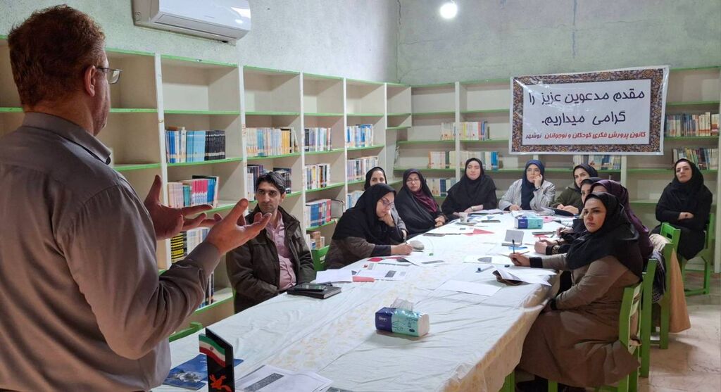 مربیان مراکز غرب کانون پرورش فکری مازندران با نجوم آشنا شدند