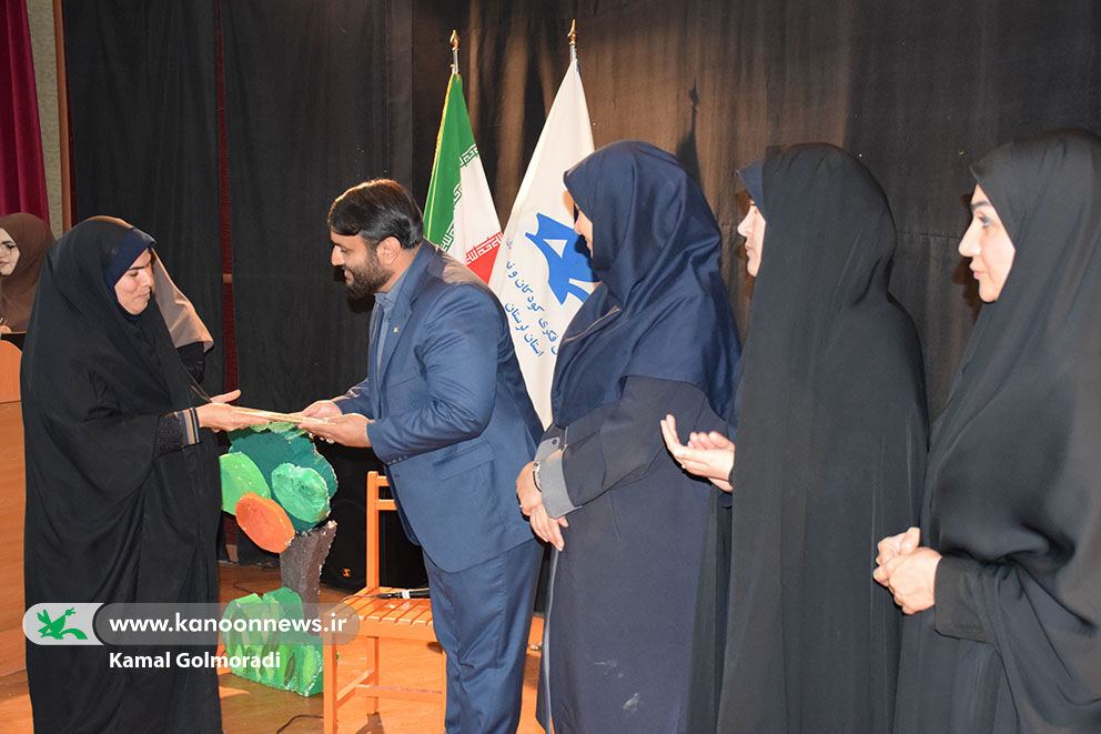 آفتاب طلوع کرد و نمایشگاه نوجوانان با نیازهای ویژه در خرمآباد گشایش یافت