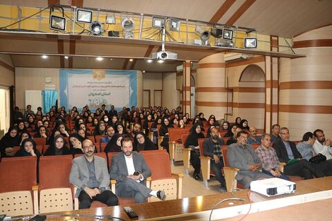 نشست صمیمانه برخط مدیر‌عامل کانون پرورش فکری کودکان و نوجوانان با مراکز استان‌ها/ استان اصفهان
