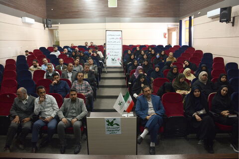 نشست مجازی مدیرعامل با کارکنان کانون پرورش فکری قم