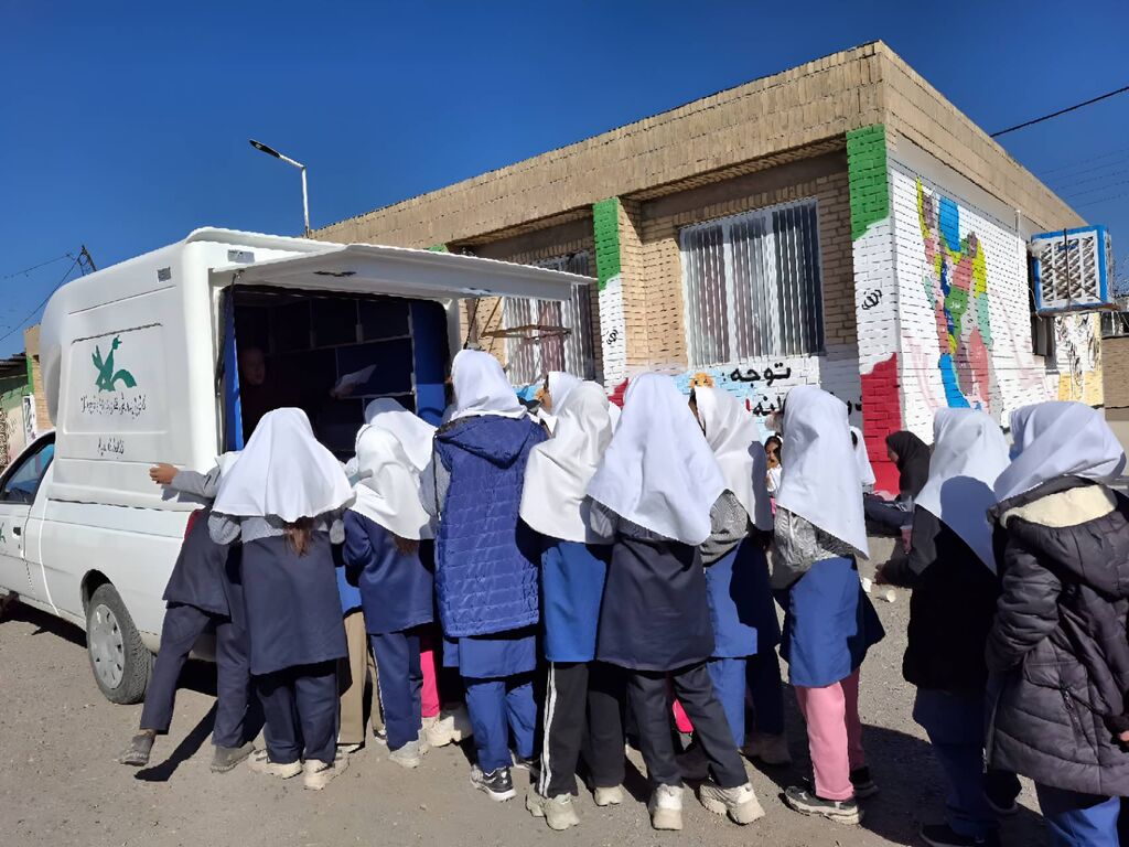 خانم مربیهای کانون پشت فرمان کتابخانههای سیار