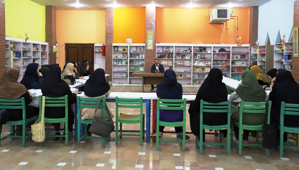 گردهمایی بهاری مسئولان مراکز کانون استان قزوین