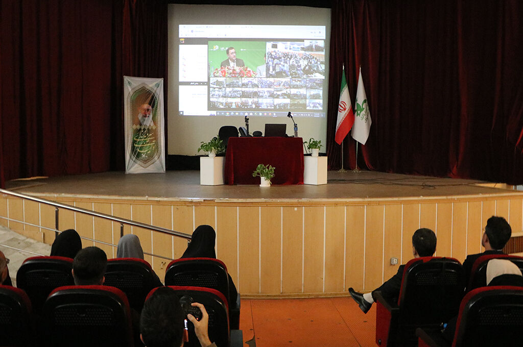 نشست مجازی مدیرعامل با کارکنان کانون پرورش فکری سراسر کشور گردهمآیی کارکنان کانون پرورش فکری کودکان و نوجوانان استان گیلان