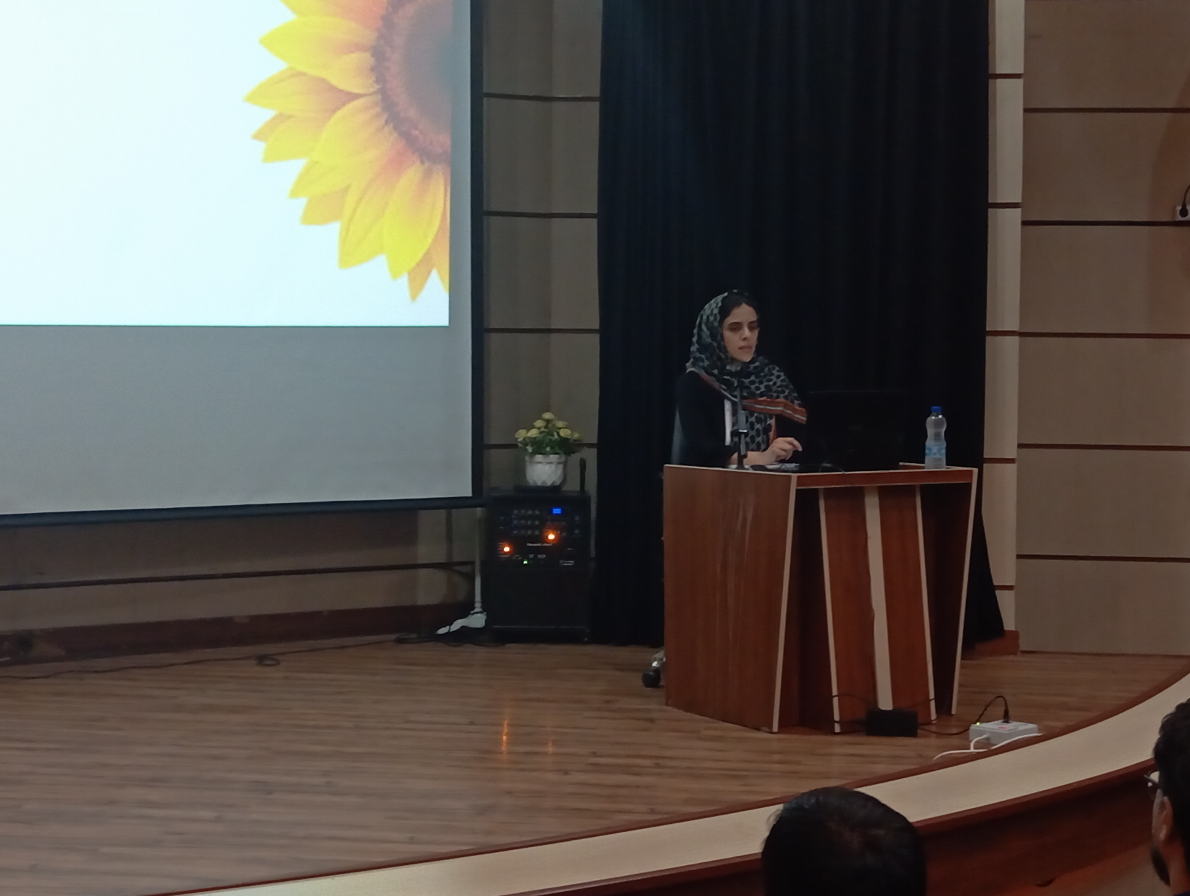 کارگاه آشنایی با زبان زندگی در مجتمع آفرینش بندرعباس برگزار شد